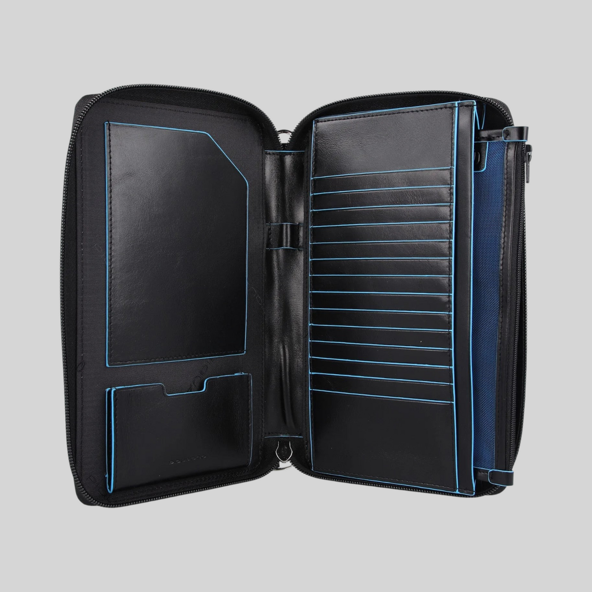 Portadocumenti da viaggio LIBUTTI in pelle nera con dettagli blu, scomparti per carte e passaporto, apertura a libro