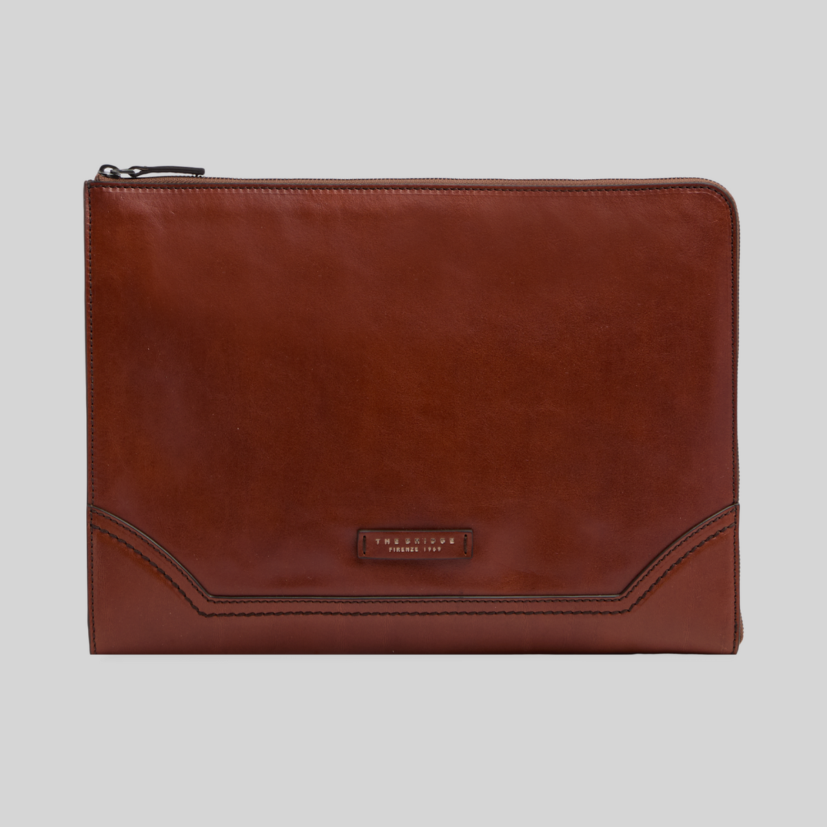 Portadocumenti LIBUTTI in pelle marrone con chiusura a zip e design minimalista elegante