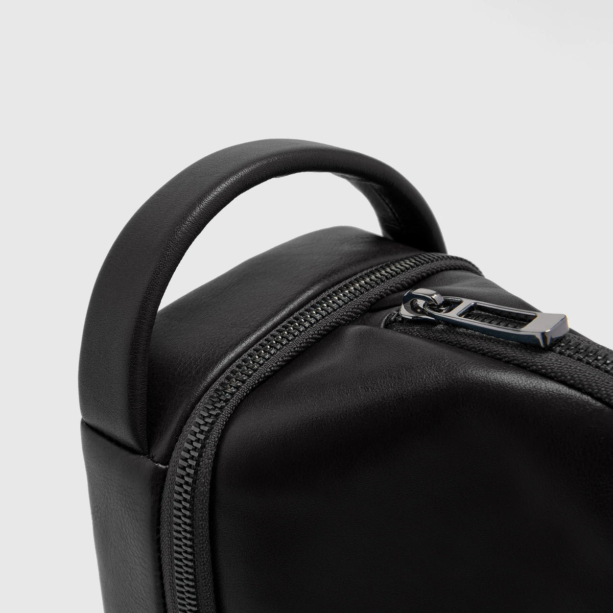 Beauty case uomo in pelle
